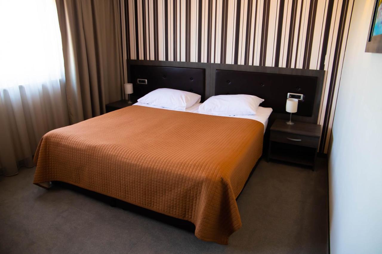 Art Hotel Slavonski Brod Exterior photo