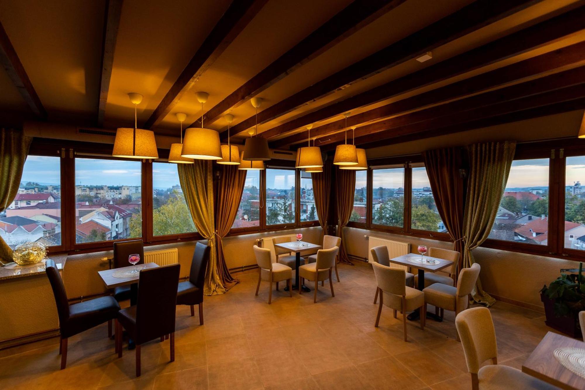 Art Hotel Slavonski Brod Exterior photo