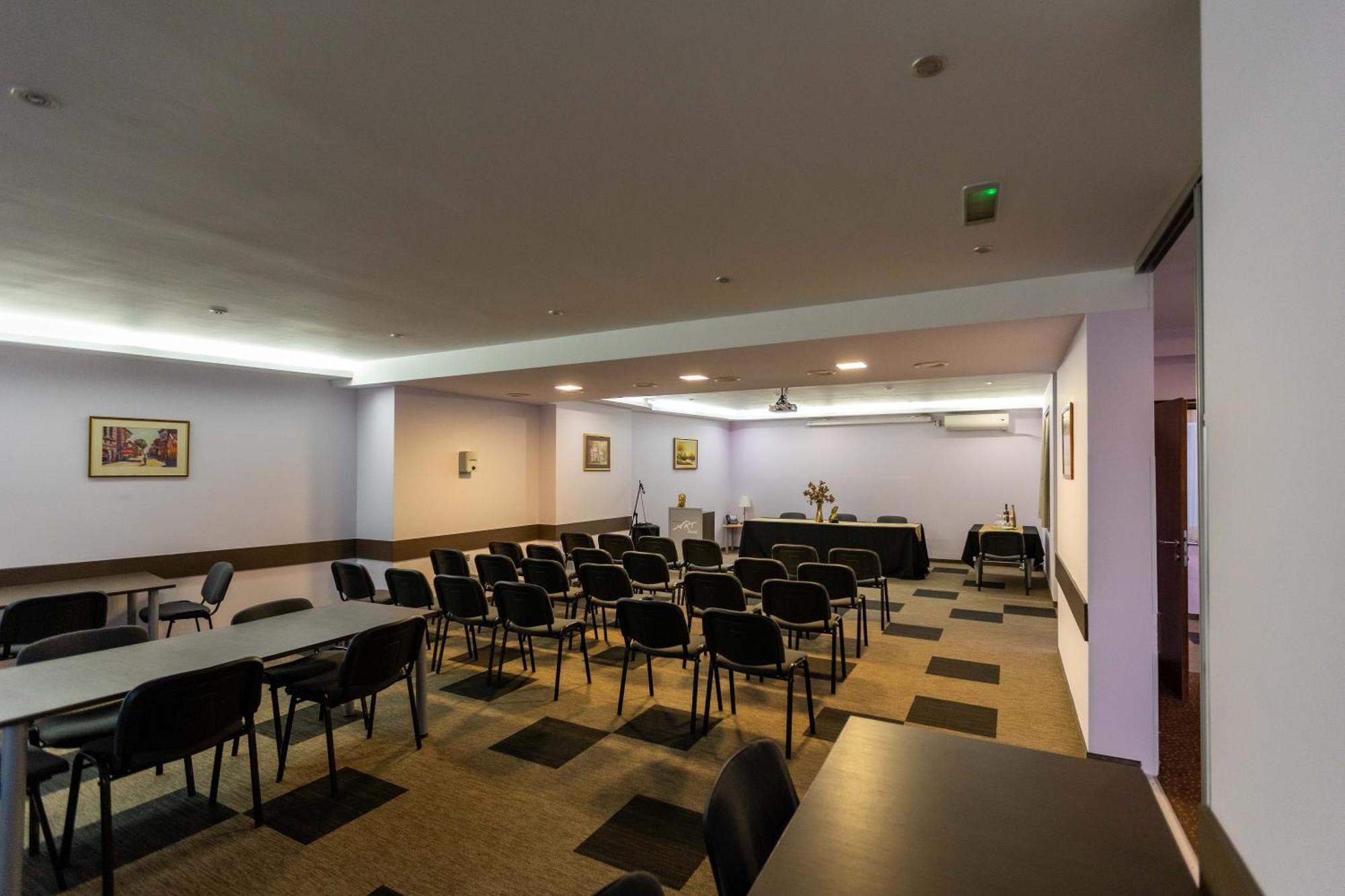 Art Hotel Slavonski Brod Exterior photo
